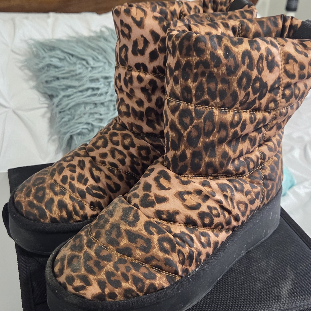 Zara Brown Leopard Print Boots